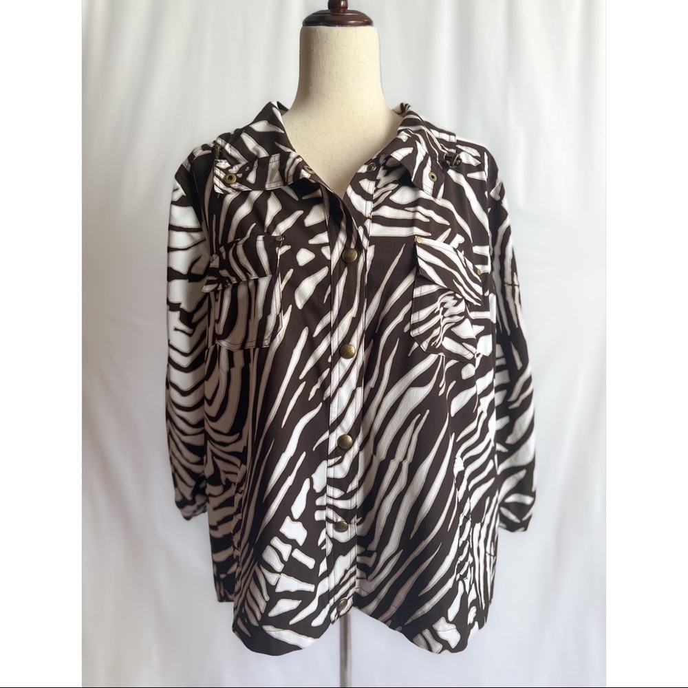 Zenergy by Chico’s Brown Zebra Print 3/4-Length Sleeve Top